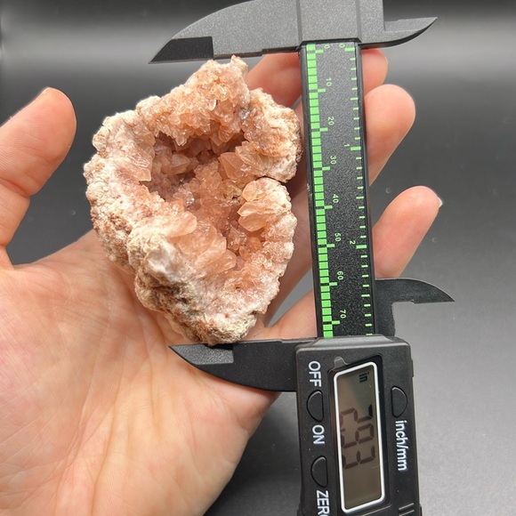 Extra High Quality Pink Amethyst Geode - Picture 4 of 4